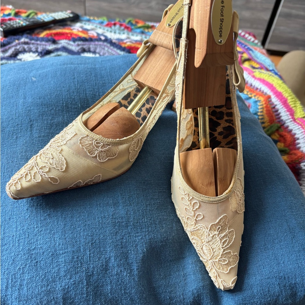 Ramon Tena Cream Lace Sling Back Kitten Heel